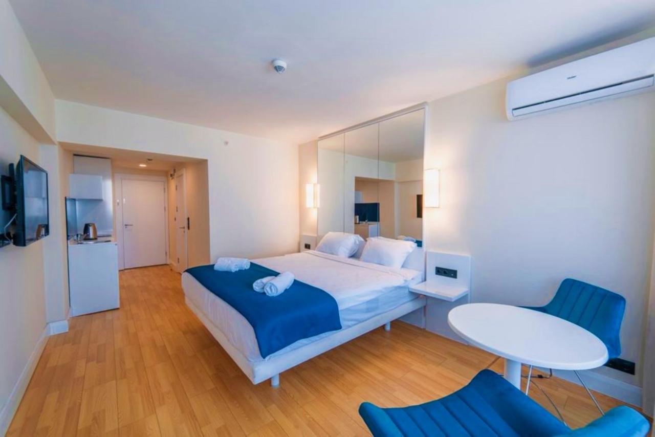 Aparthotel In Orbi City Batumi Exterior photo
