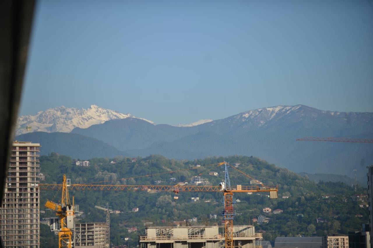 Aparthotel In Orbi City Batumi Exterior photo