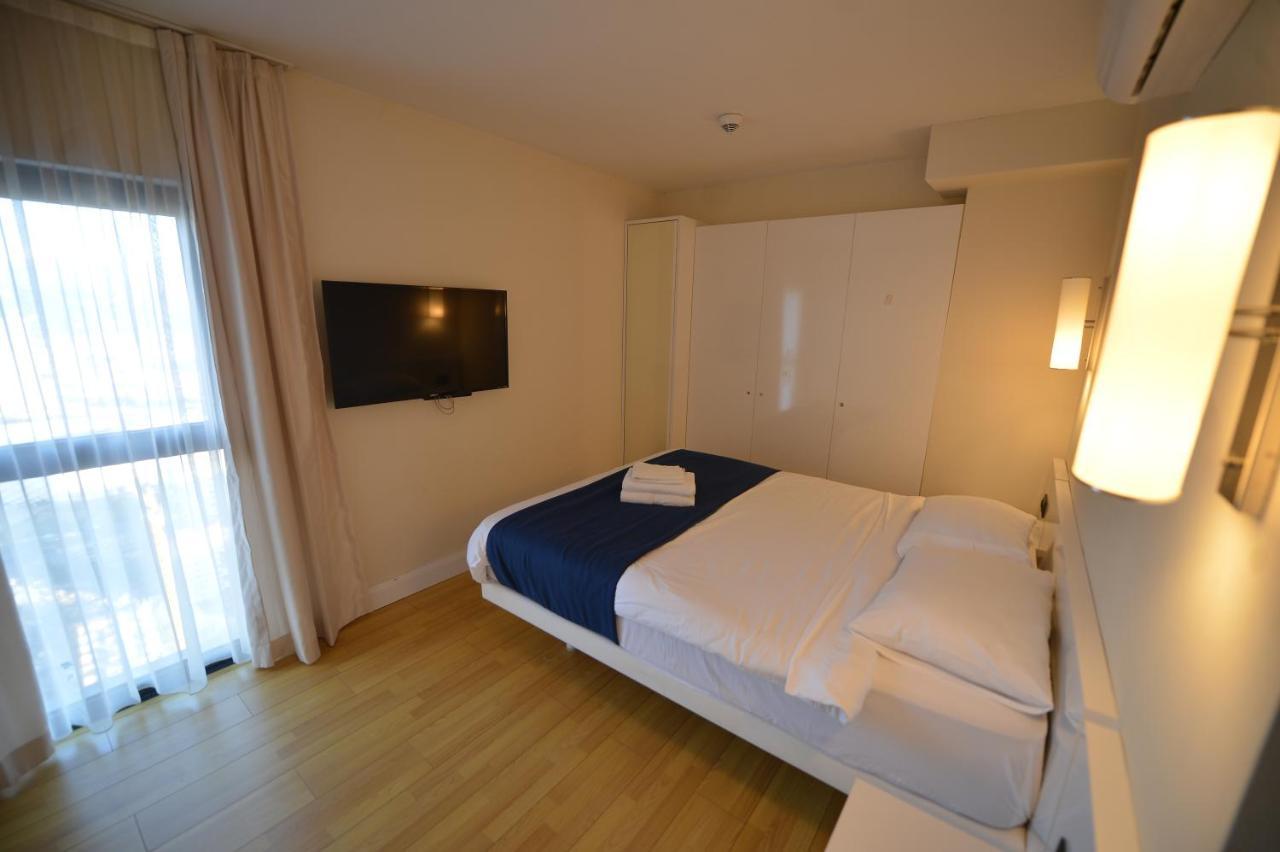 Aparthotel In Orbi City Batumi Exterior photo