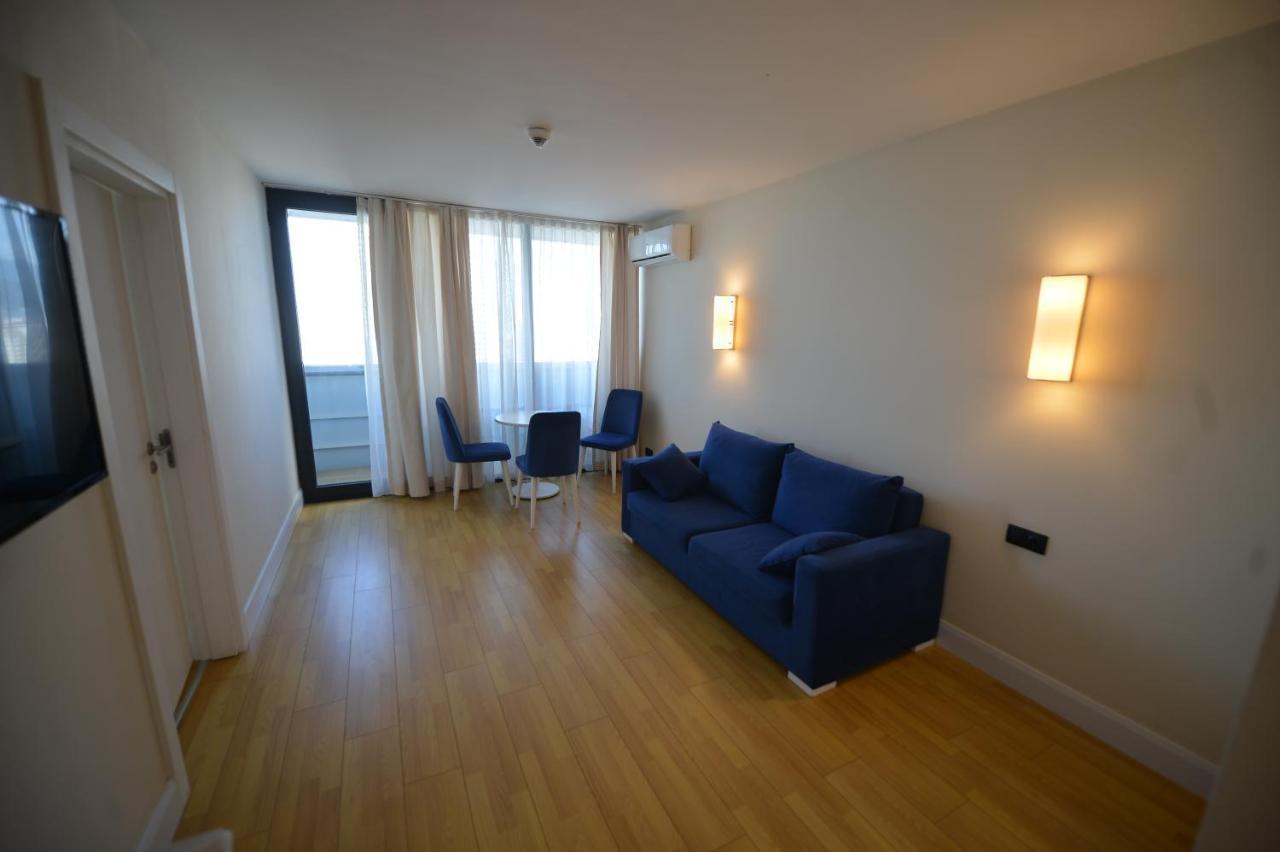Aparthotel In Orbi City Batumi Exterior photo