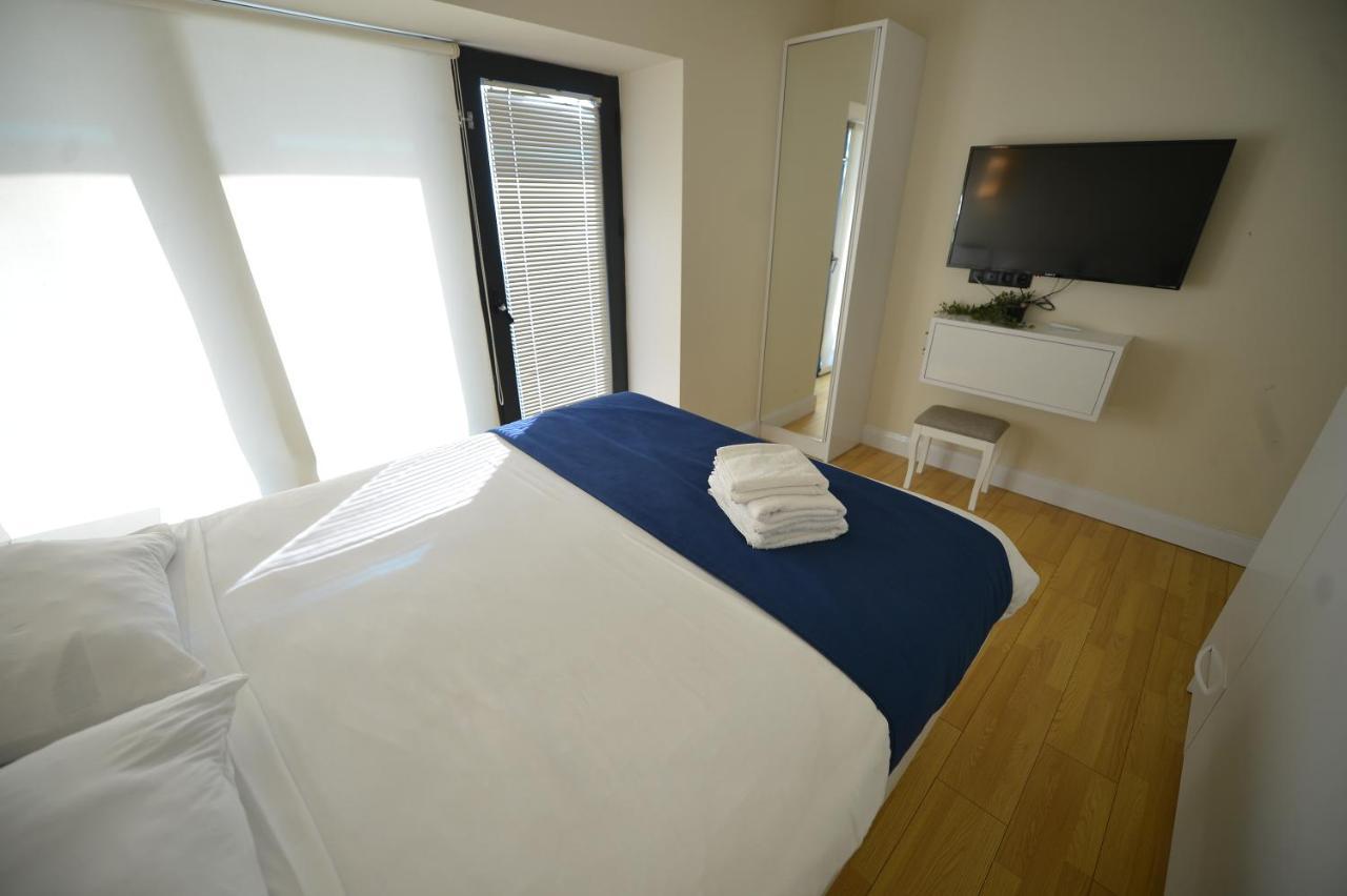 Aparthotel In Orbi City Batumi Exterior photo
