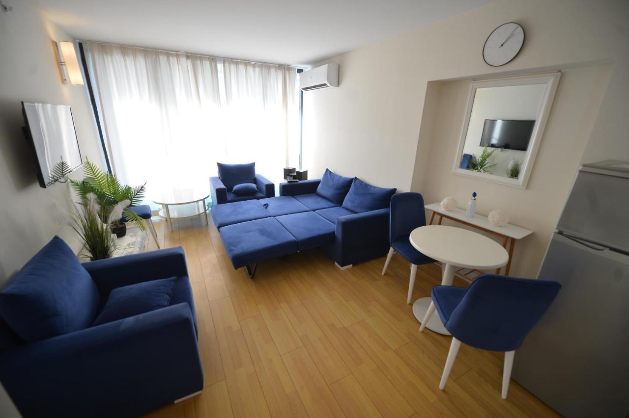 Aparthotel In Orbi City Batumi Exterior photo